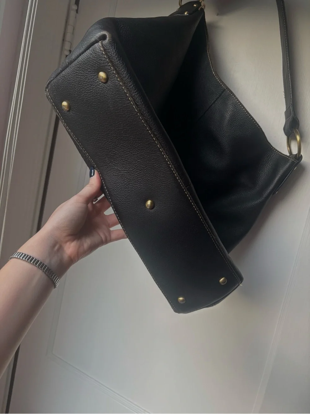 Vintage Y2K Black Pebbled Leather Slouchy Hobo Bag with Brass Hardware